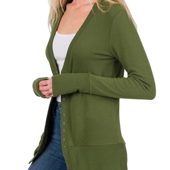 Cozy Button up Minimalist Cardigan - Picture 9 of 11